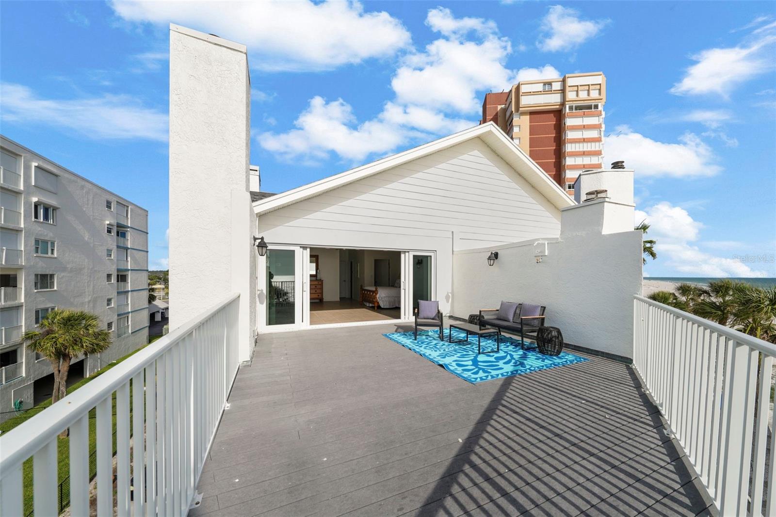 Image 56 of 89 For 17960 Gulf Boulevard 225