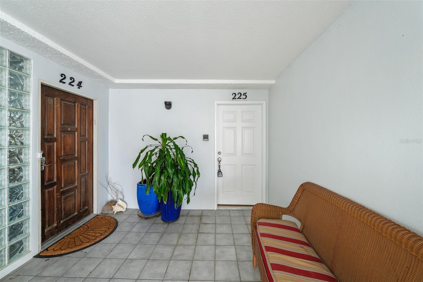 Image 7 of 89 For 17960 Gulf Boulevard 225