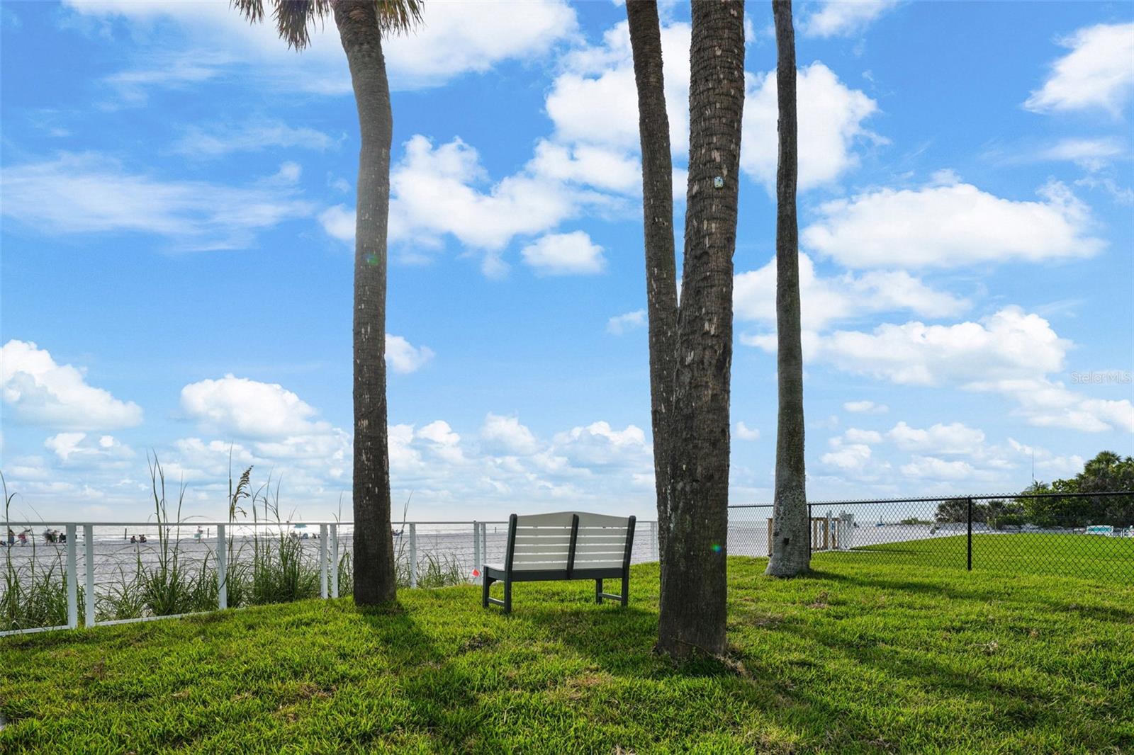 Image 77 of 89 For 17960 Gulf Boulevard 225