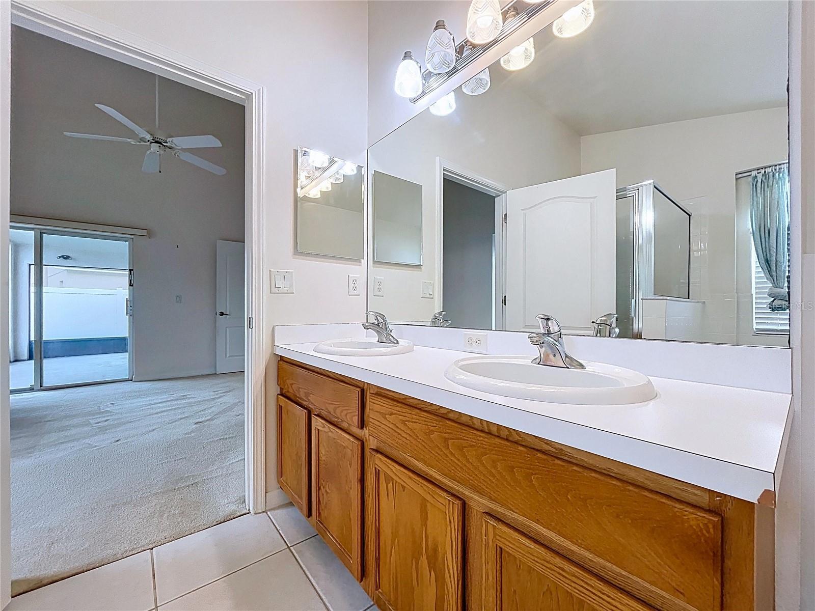 Image 16 of 40 For 8527 Carriage Pointe Drive