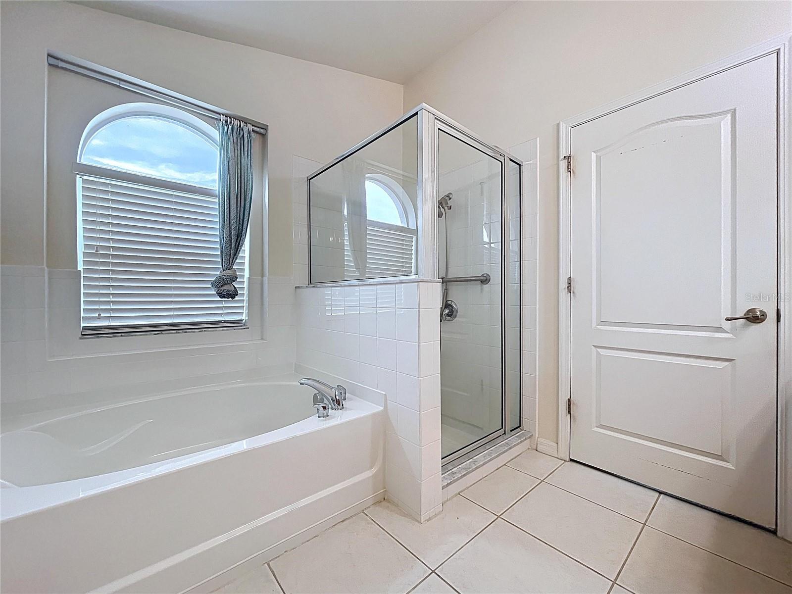 Image 17 of 40 For 8527 Carriage Pointe Drive