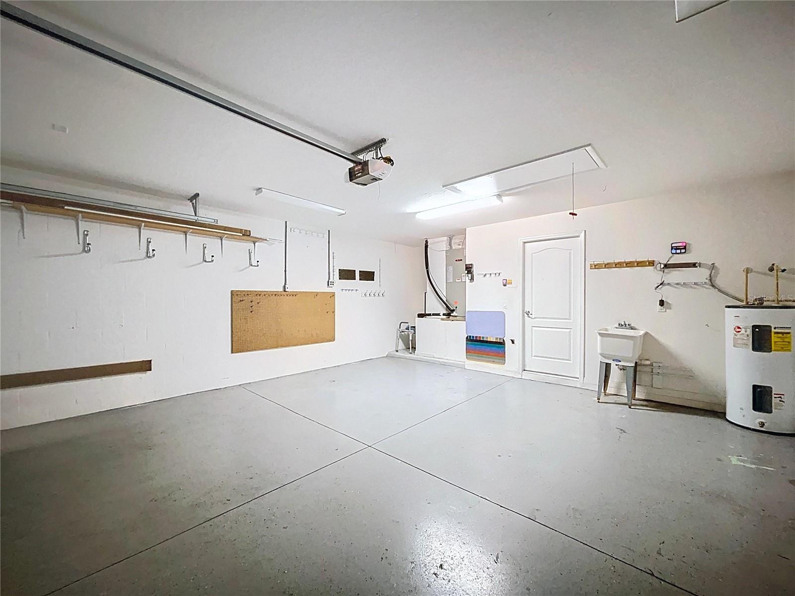 Image 31 of 40 For 8527 Carriage Pointe Drive