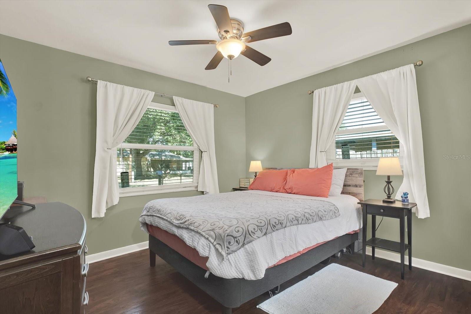 Image 11 of 24 For 2806 Wallace Avenue