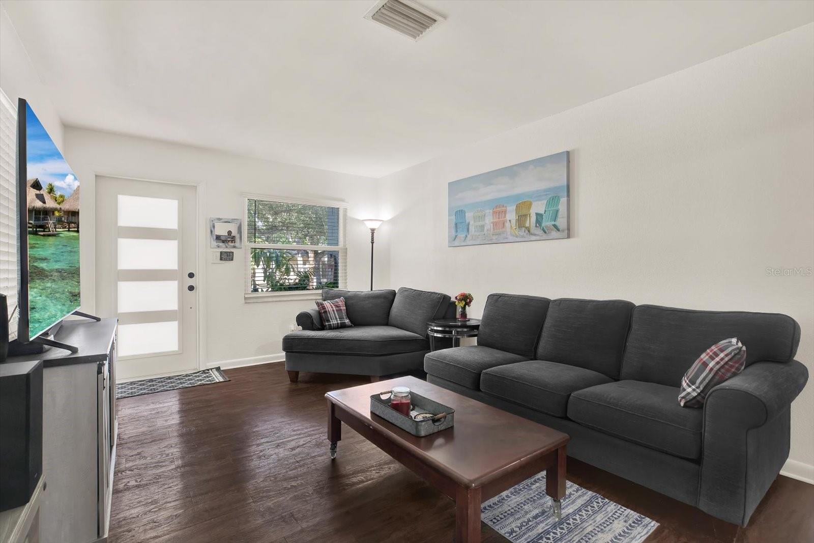 Image 6 of 24 For 2806 Wallace Avenue