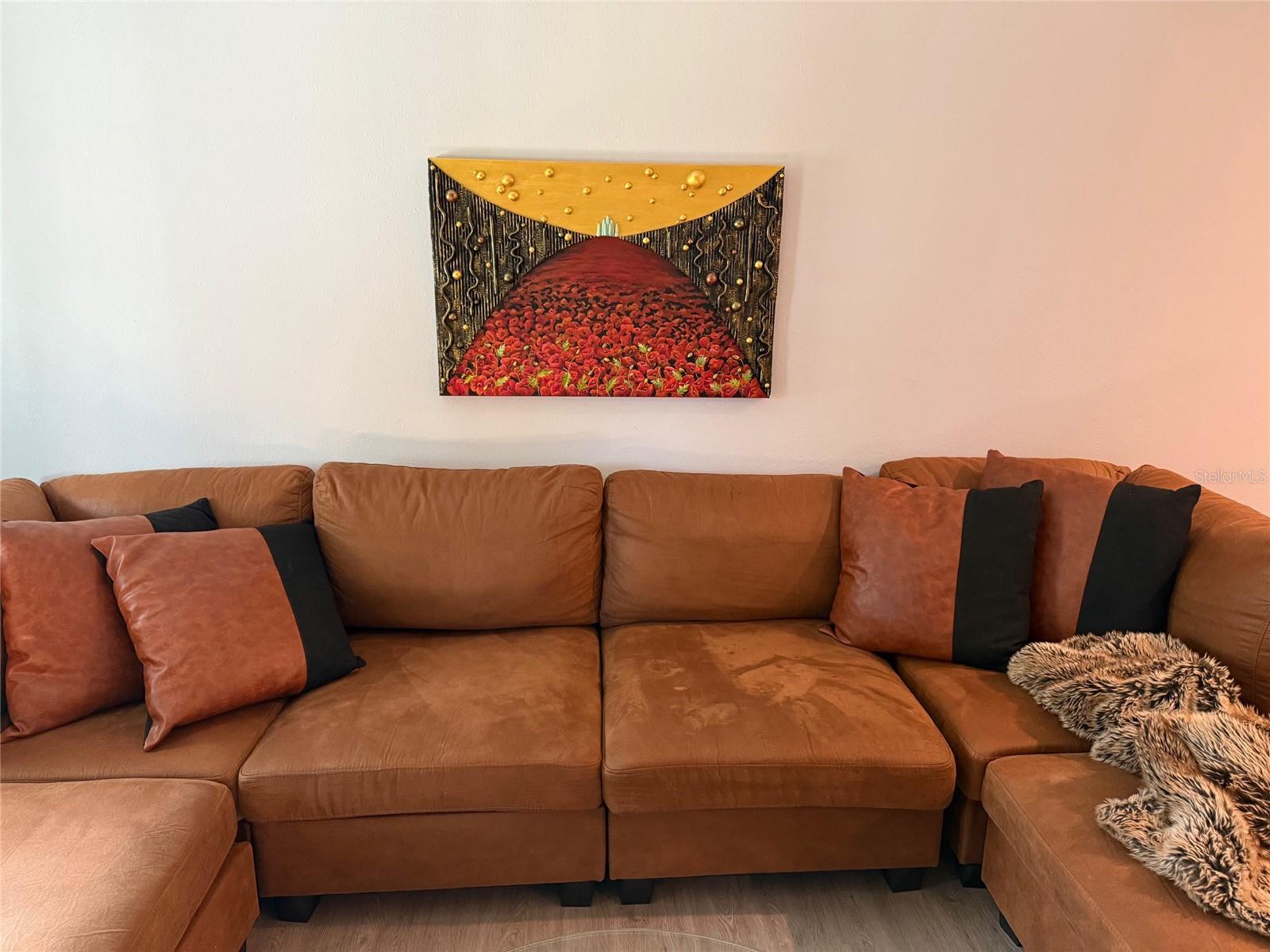 Listing photo id 4 for 8716 Brooks Street