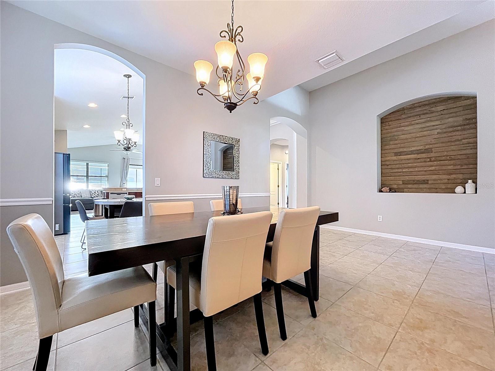 Image 17 of 71 For 8501 White Poplar Drive