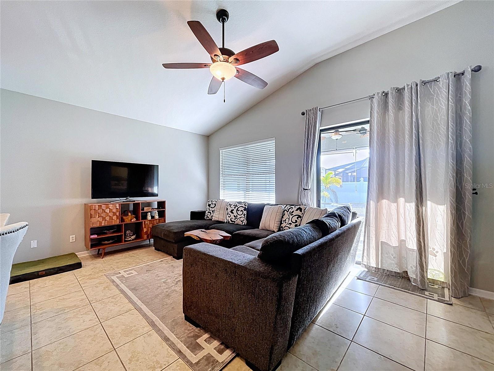 Image 19 of 71 For 8501 White Poplar Drive