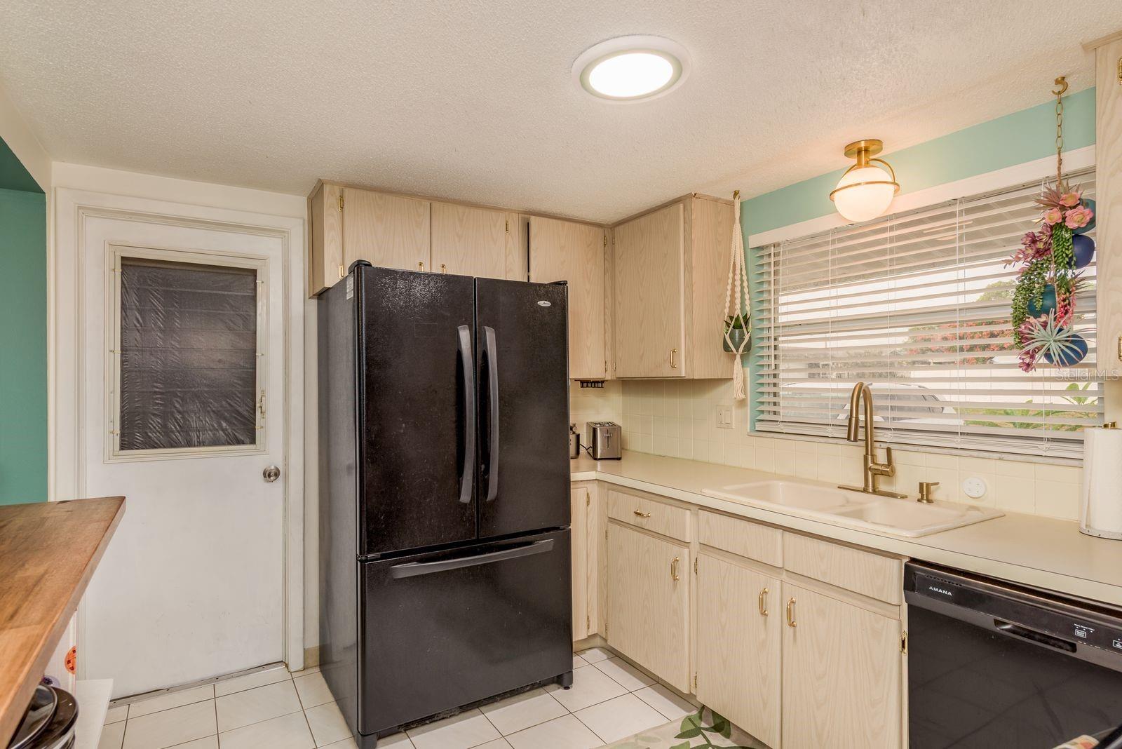 Image 17 of 45 For 10120 Willow Drive