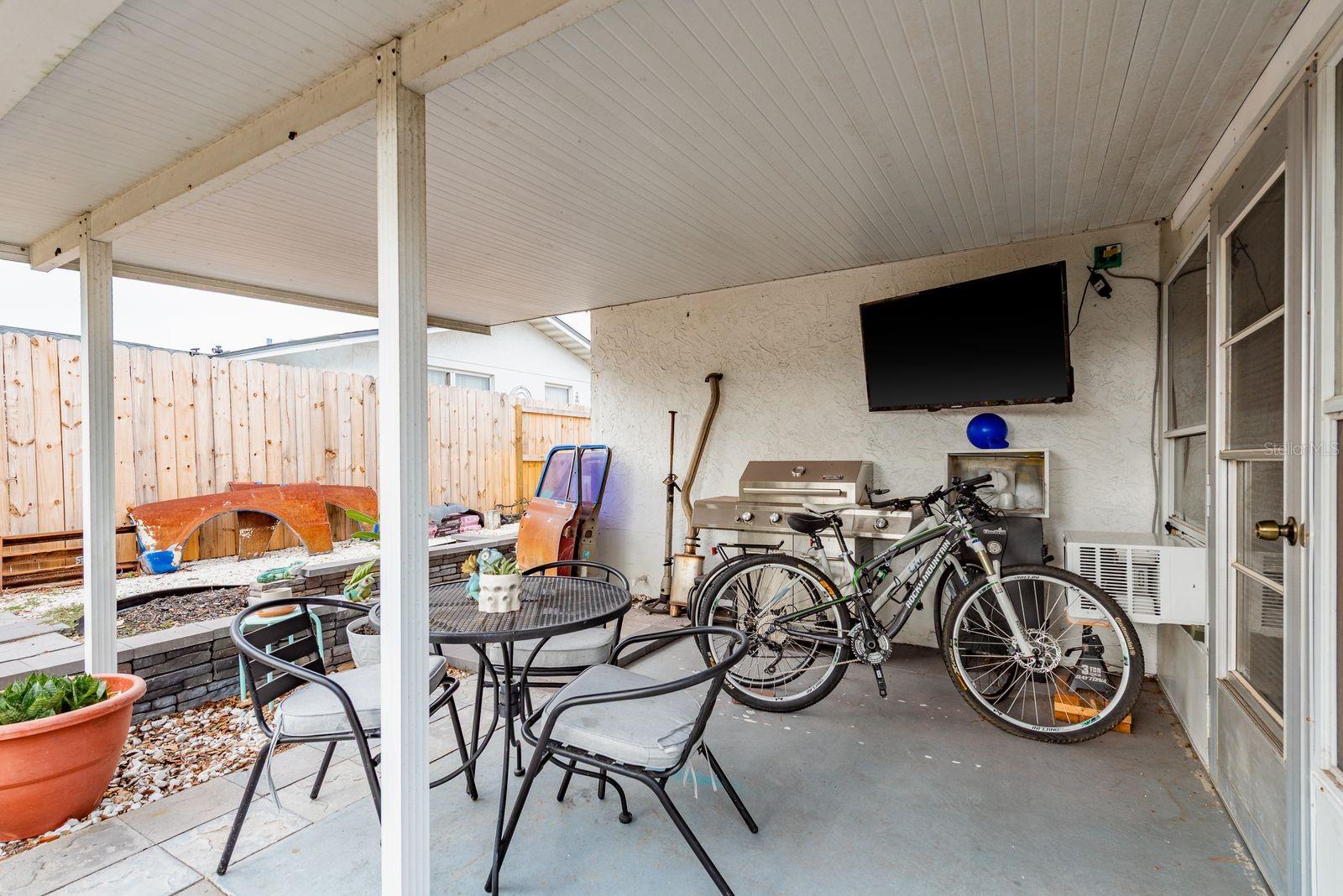 Image 28 of 45 For 10120 Willow Drive