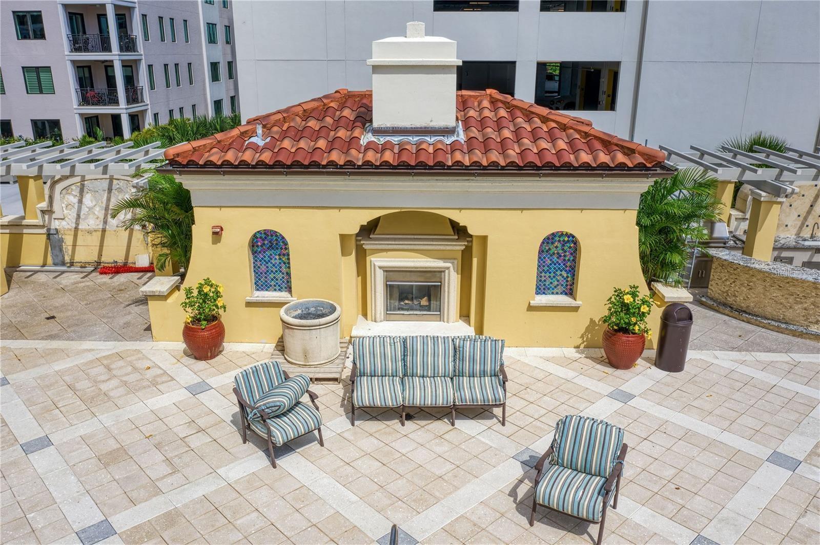 Listing photo id 17 for 300 Beach Drive Ne 1604