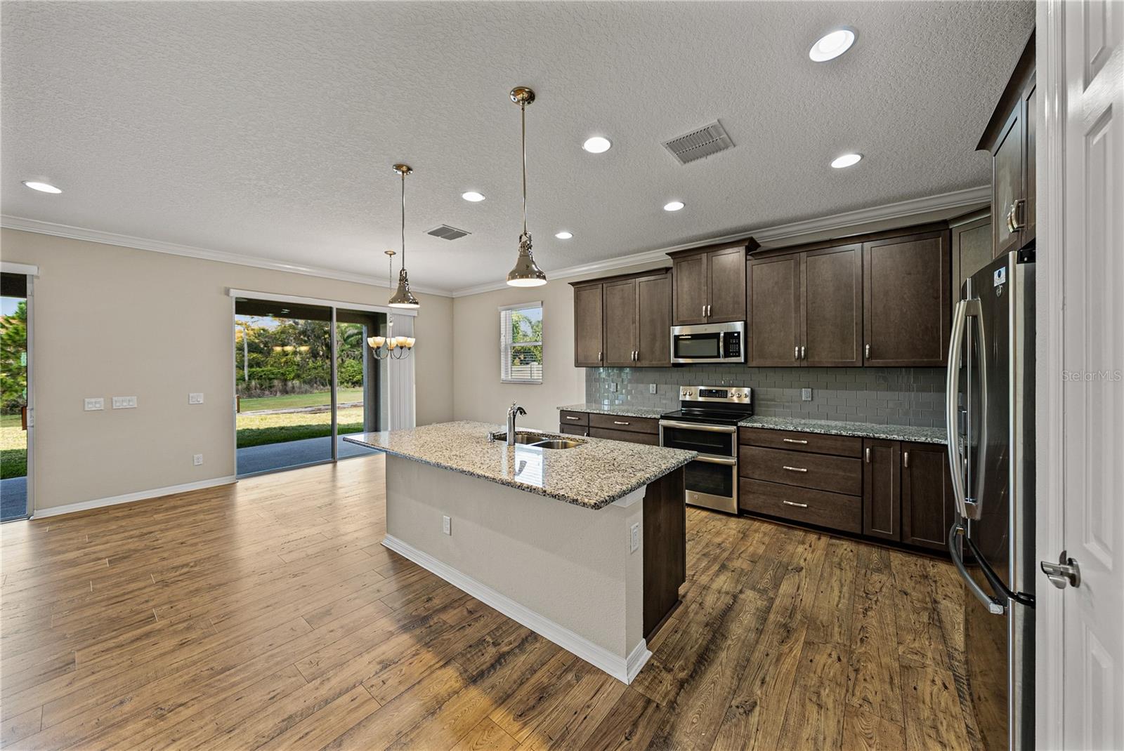 Image 20 of 77 For 19493 Leonard Road