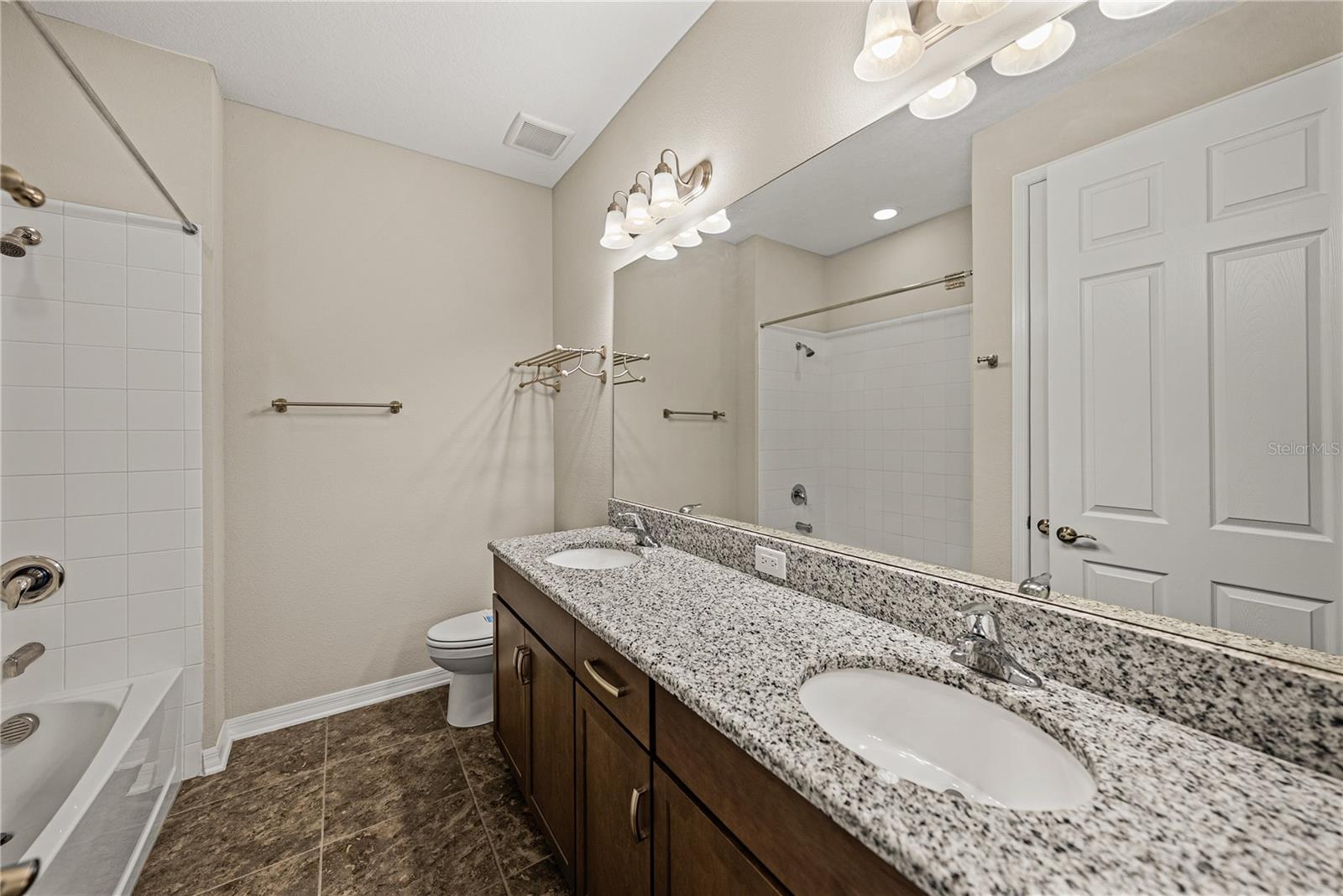 Image 32 of 77 For 19493 Leonard Road