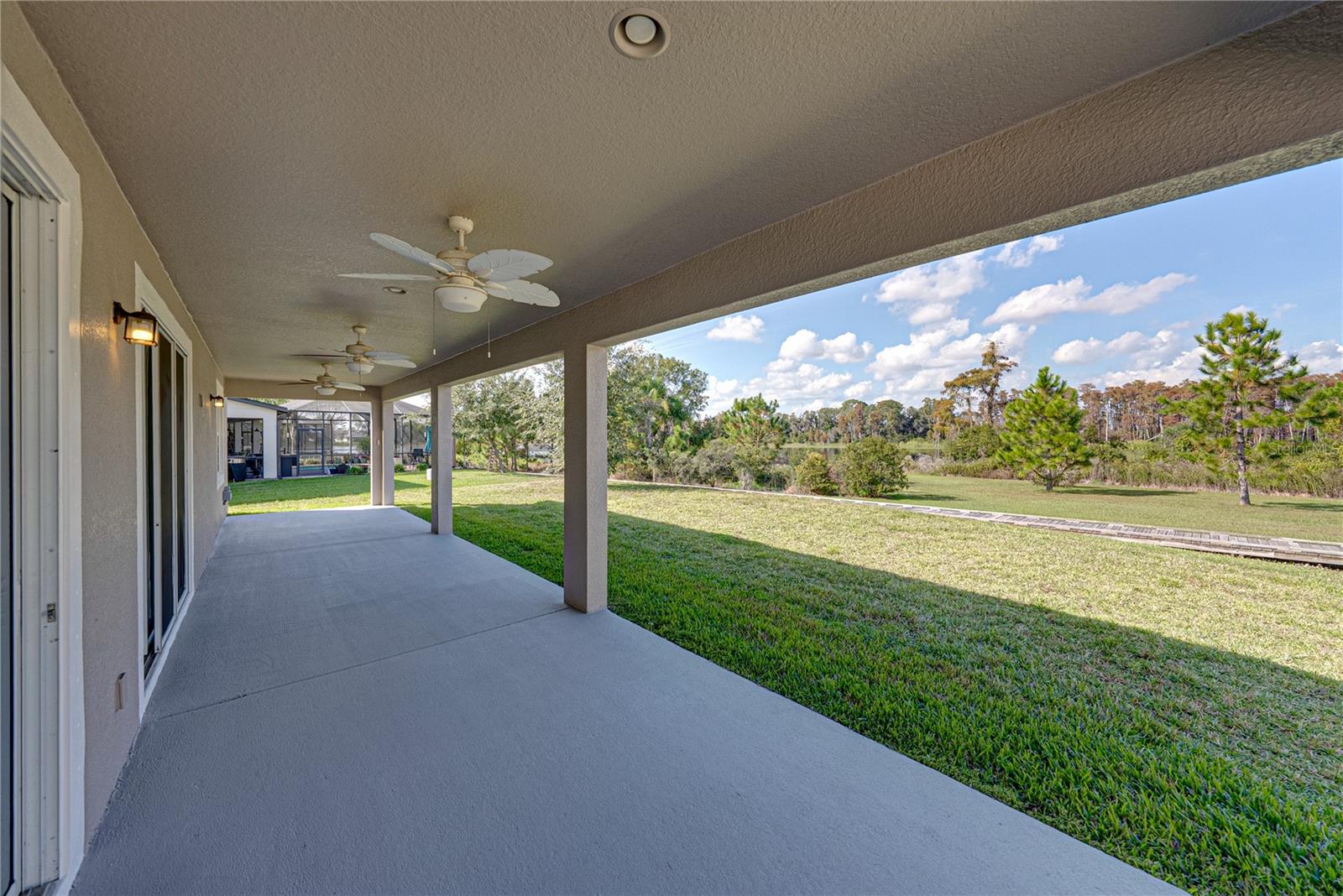 Image 37 of 77 For 19493 Leonard Road