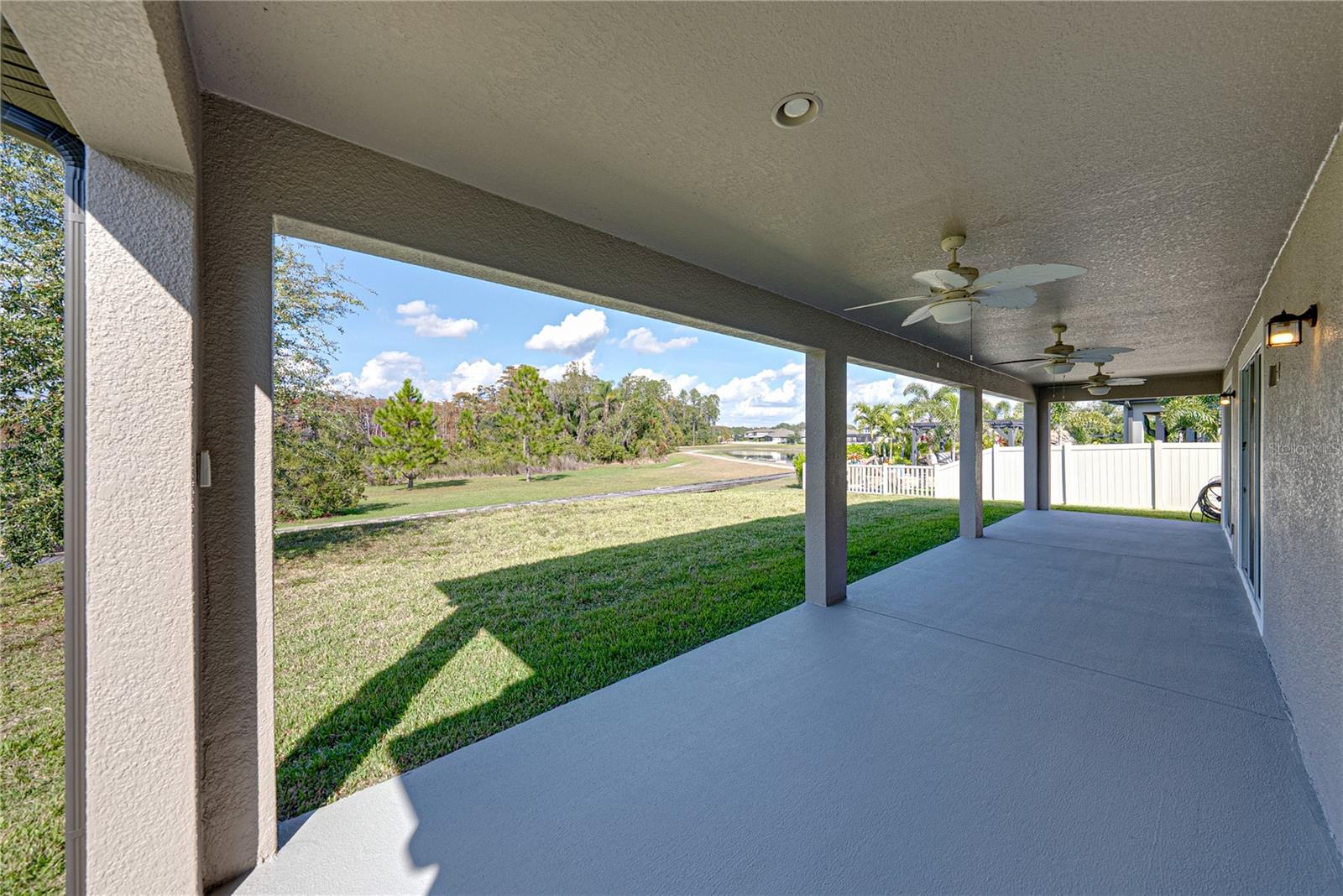 Image 39 of 77 For 19493 Leonard Road