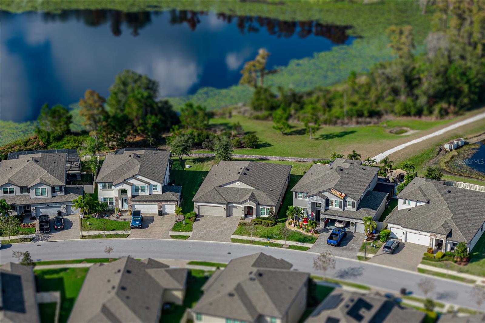 Image 56 of 77 For 19493 Leonard Road