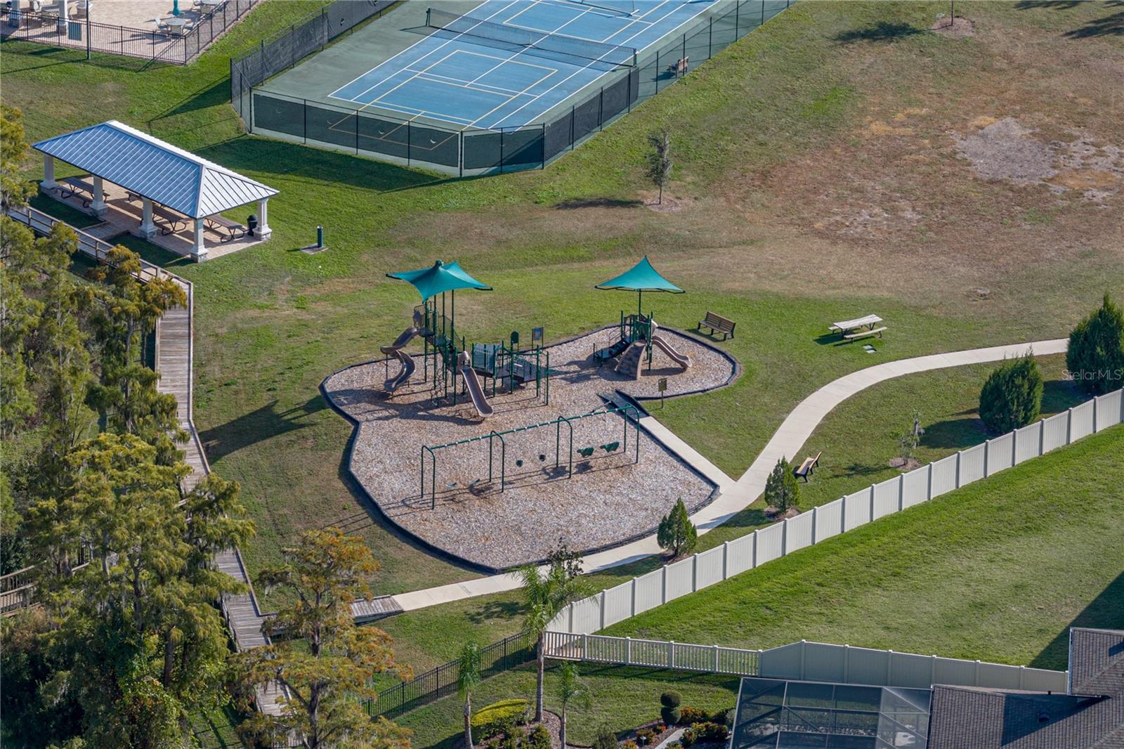 Image 62 of 77 For 19493 Leonard Road