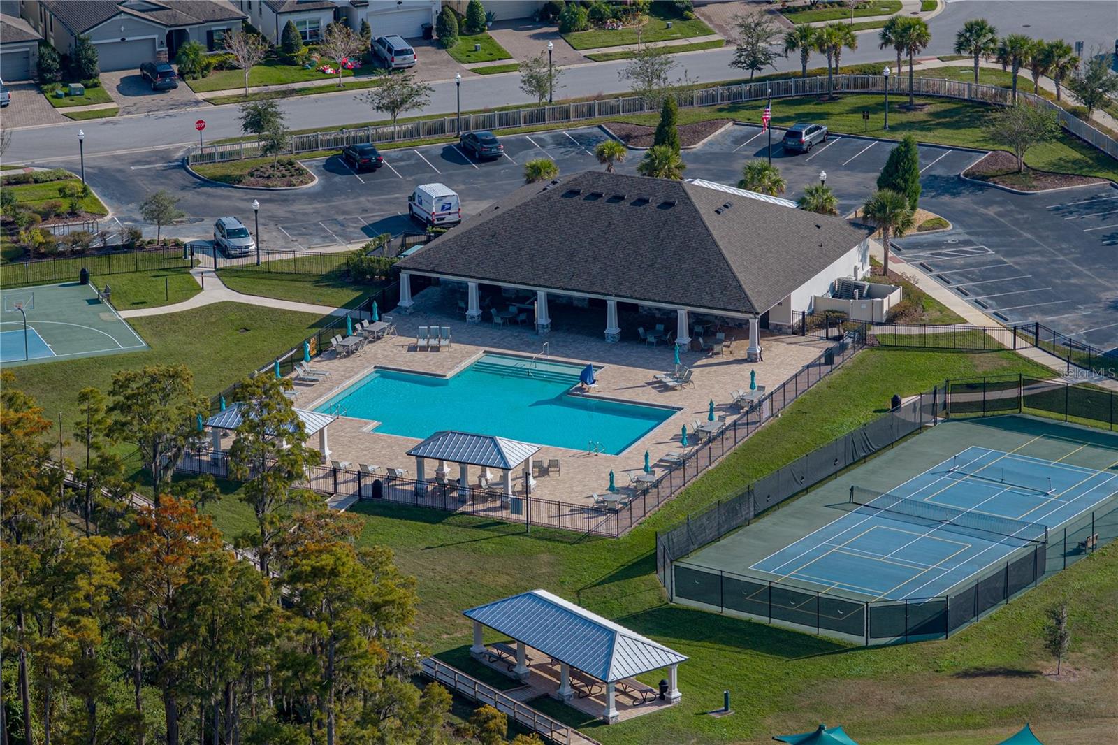 Image 68 of 77 For 19493 Leonard Road