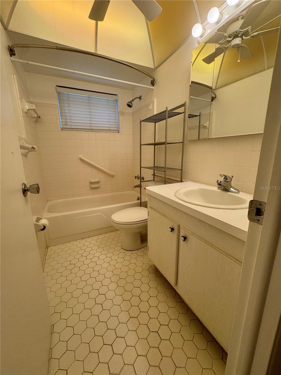 Image 11 of 31 For 11201 80th Avenue 101