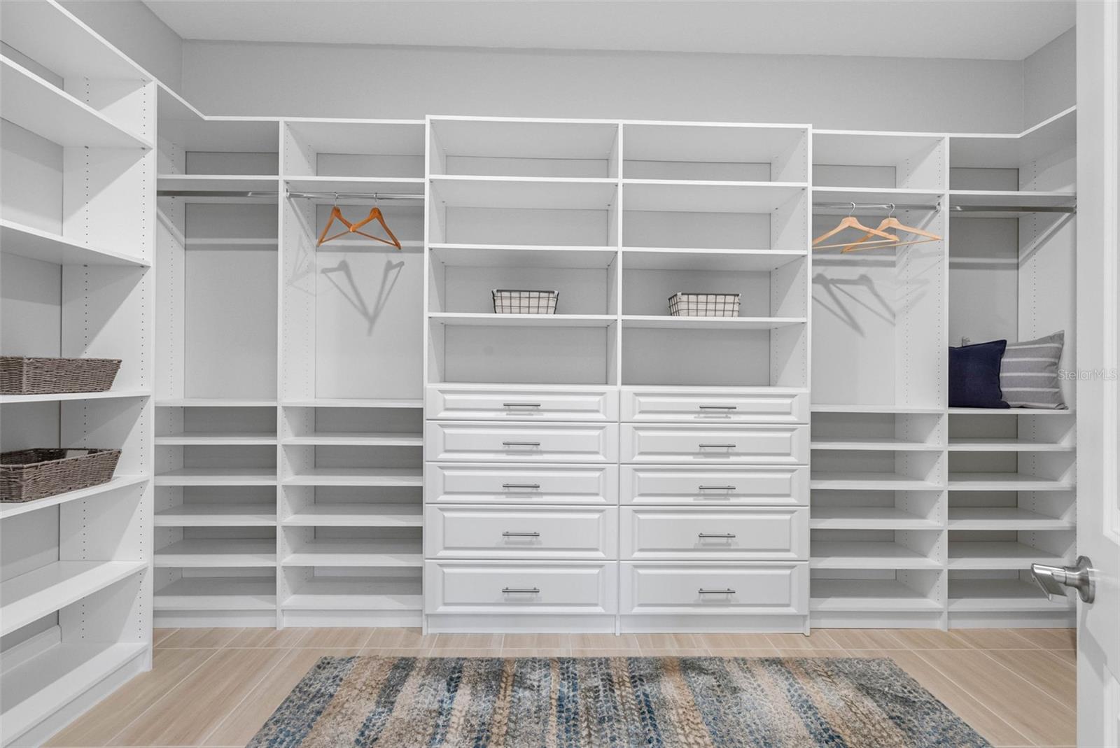 Image 26 of 50 For 4795 Freccia Loop