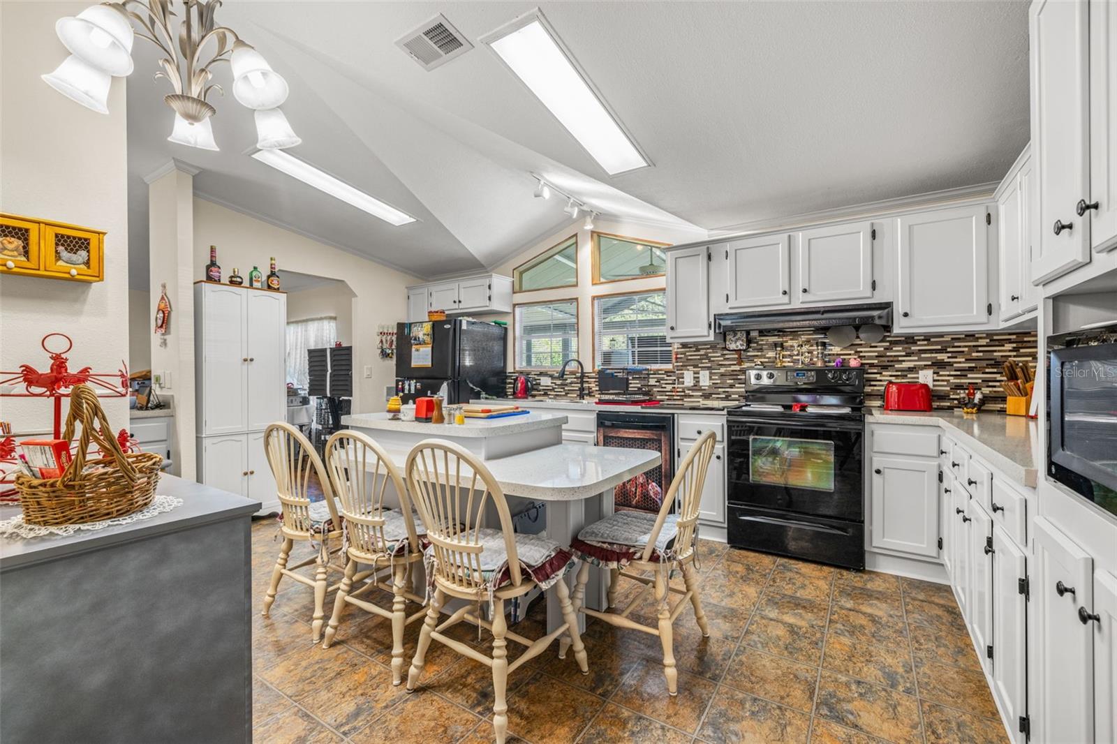 Image 14 of 50 For 714 Burning Arrow Place