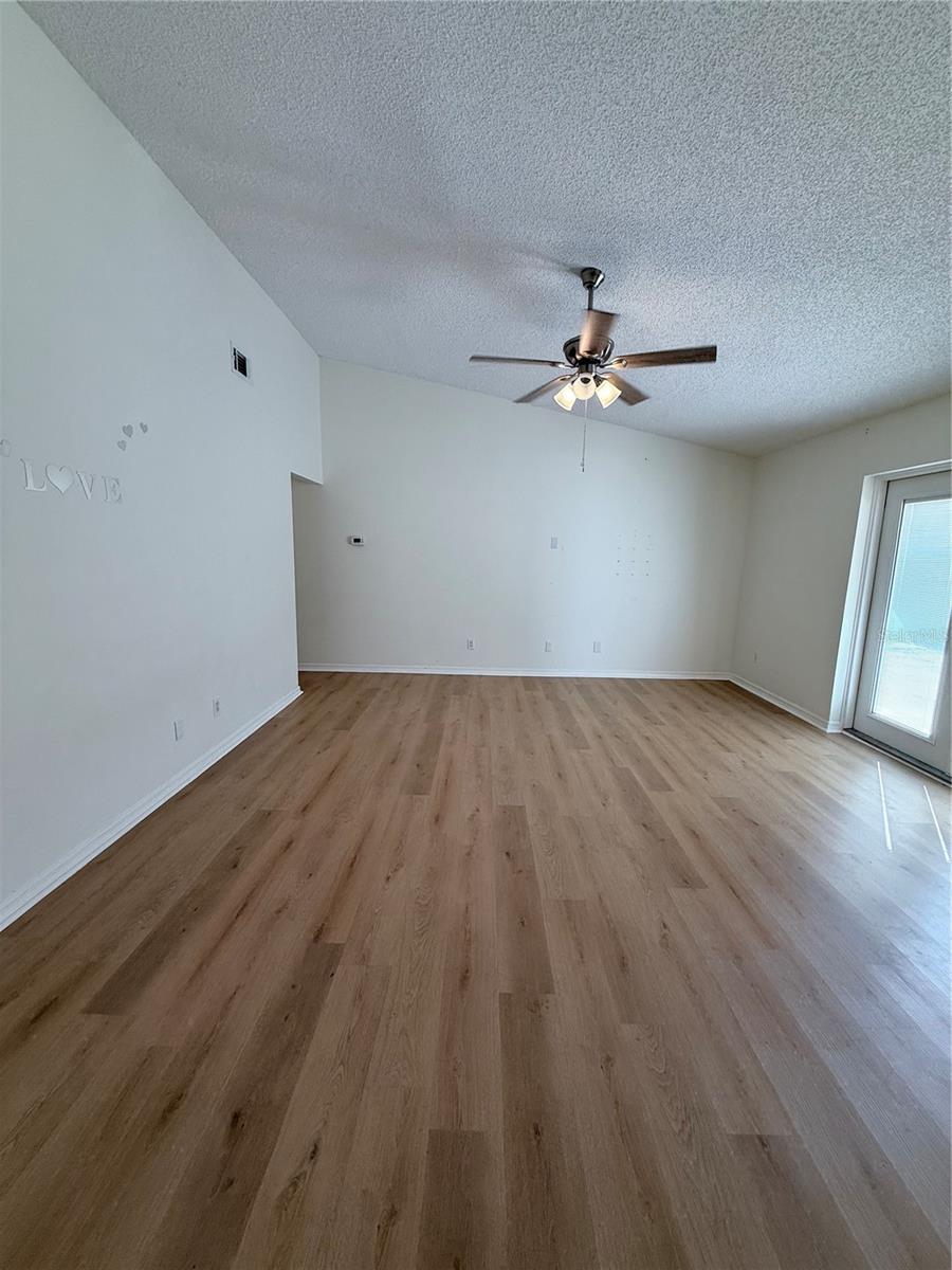 Image 11 of 28 For 8813 Magnolia Court