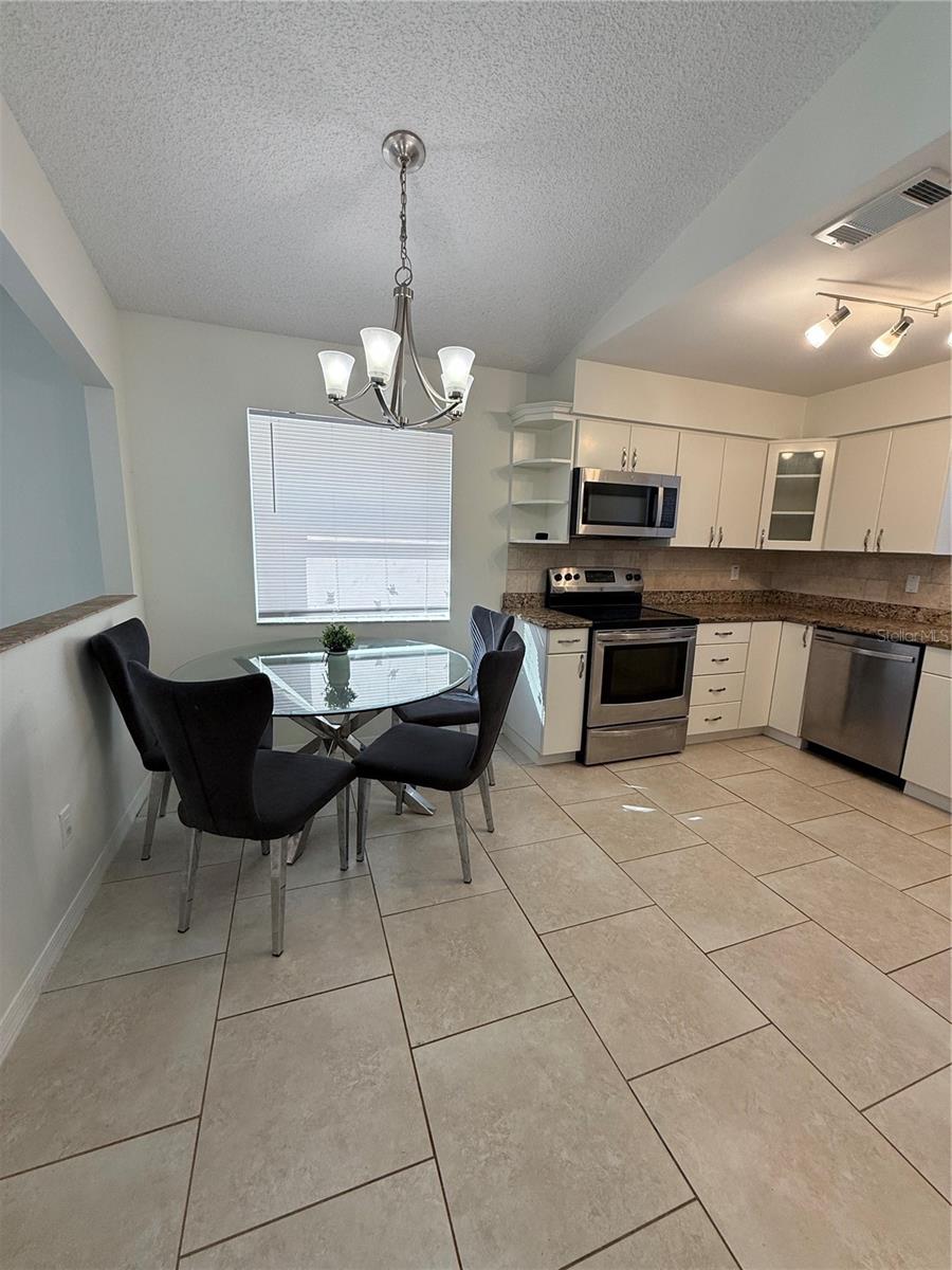 Image 12 of 28 For 8813 Magnolia Court