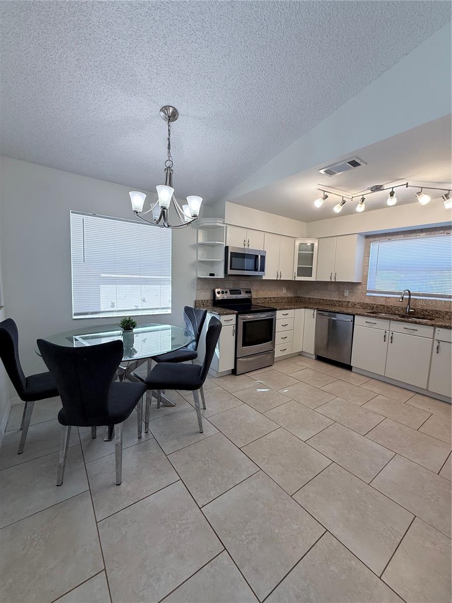 Image 13 of 28 For 8813 Magnolia Court