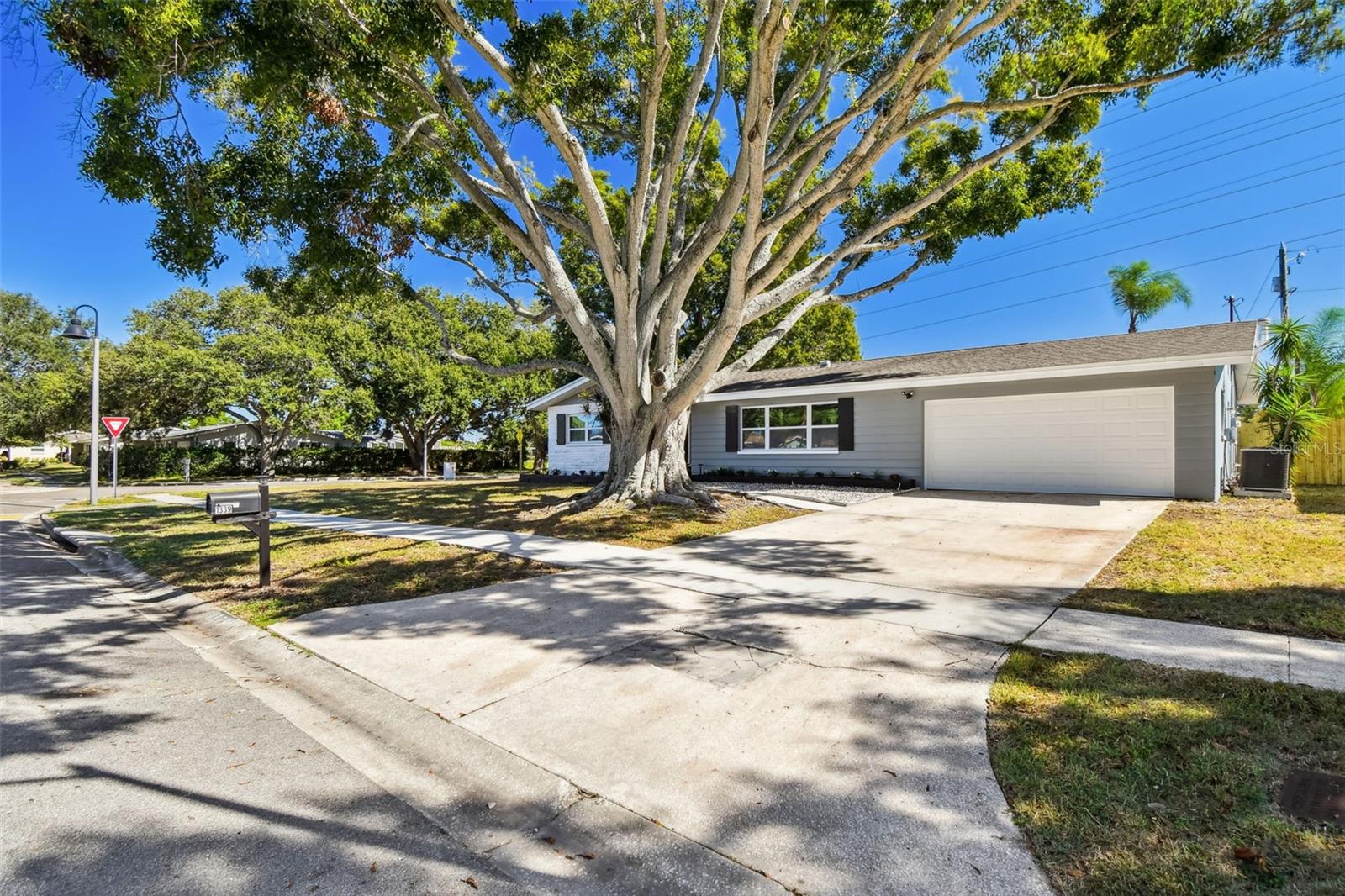 Image 2 of 75 For 1339 Summerlin Drive