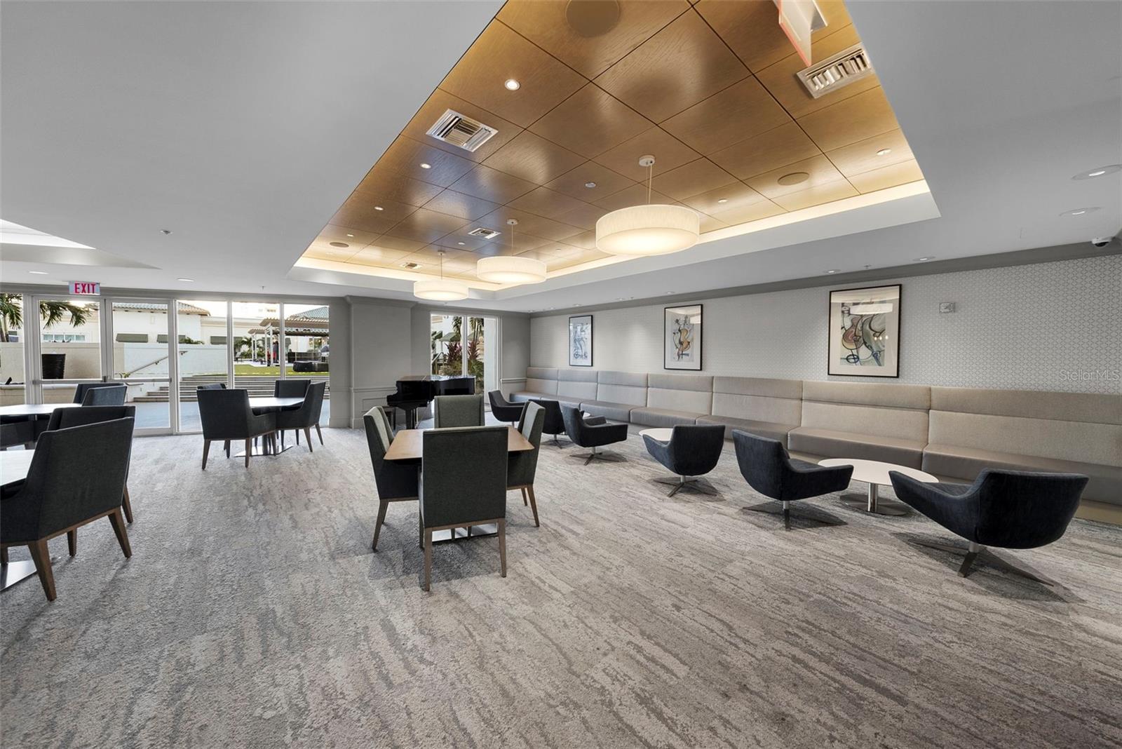 Listing photo id 10 for 450 Knights Run Avenue 405