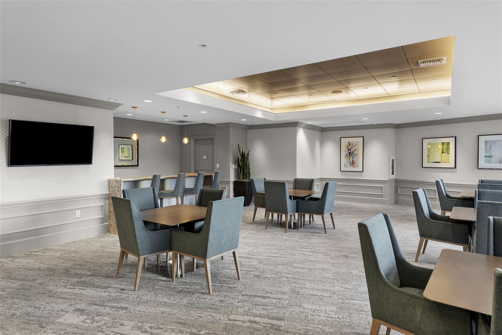 Listing photo id 11 for 450 Knights Run Avenue 405