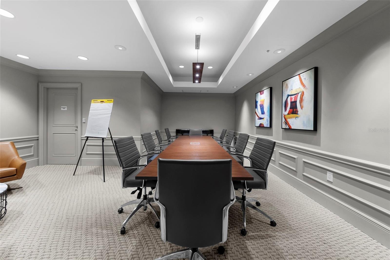 Listing photo id 20 for 450 Knights Run Avenue 405