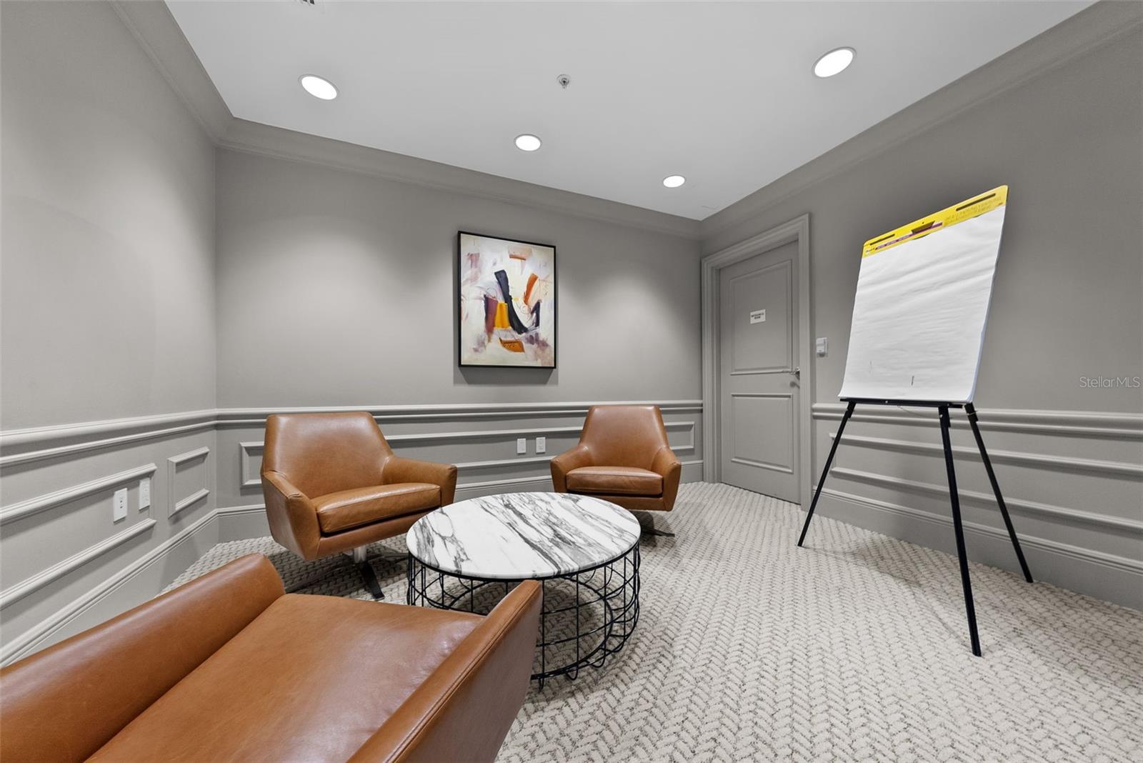 Listing photo id 21 for 450 Knights Run Avenue 405