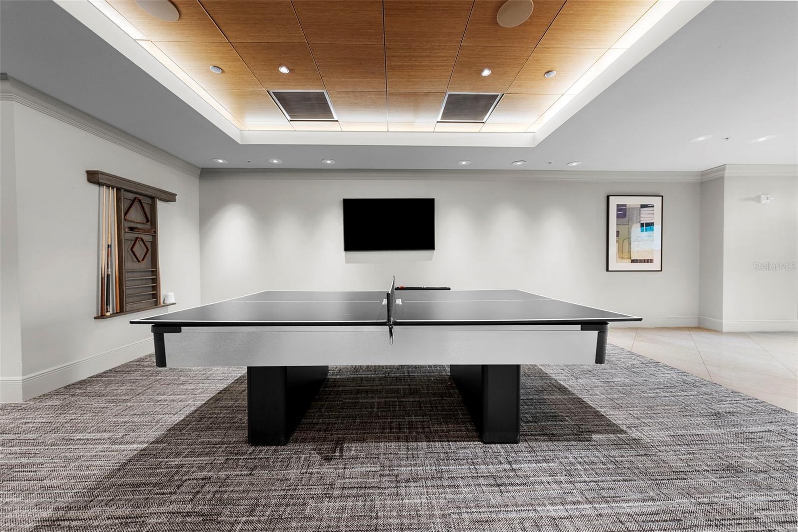 Listing photo id 26 for 450 Knights Run Avenue 405