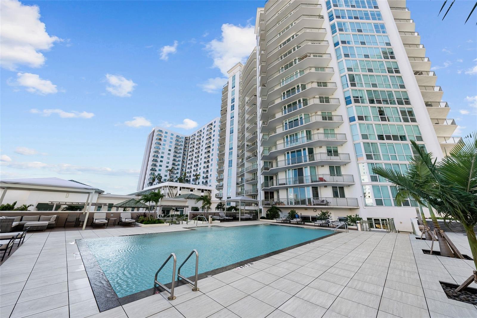 Listing photo id 32 for 450 Knights Run Avenue 405