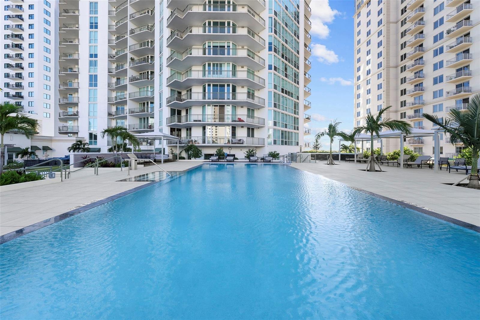 Listing photo id 33 for 450 Knights Run Avenue 405