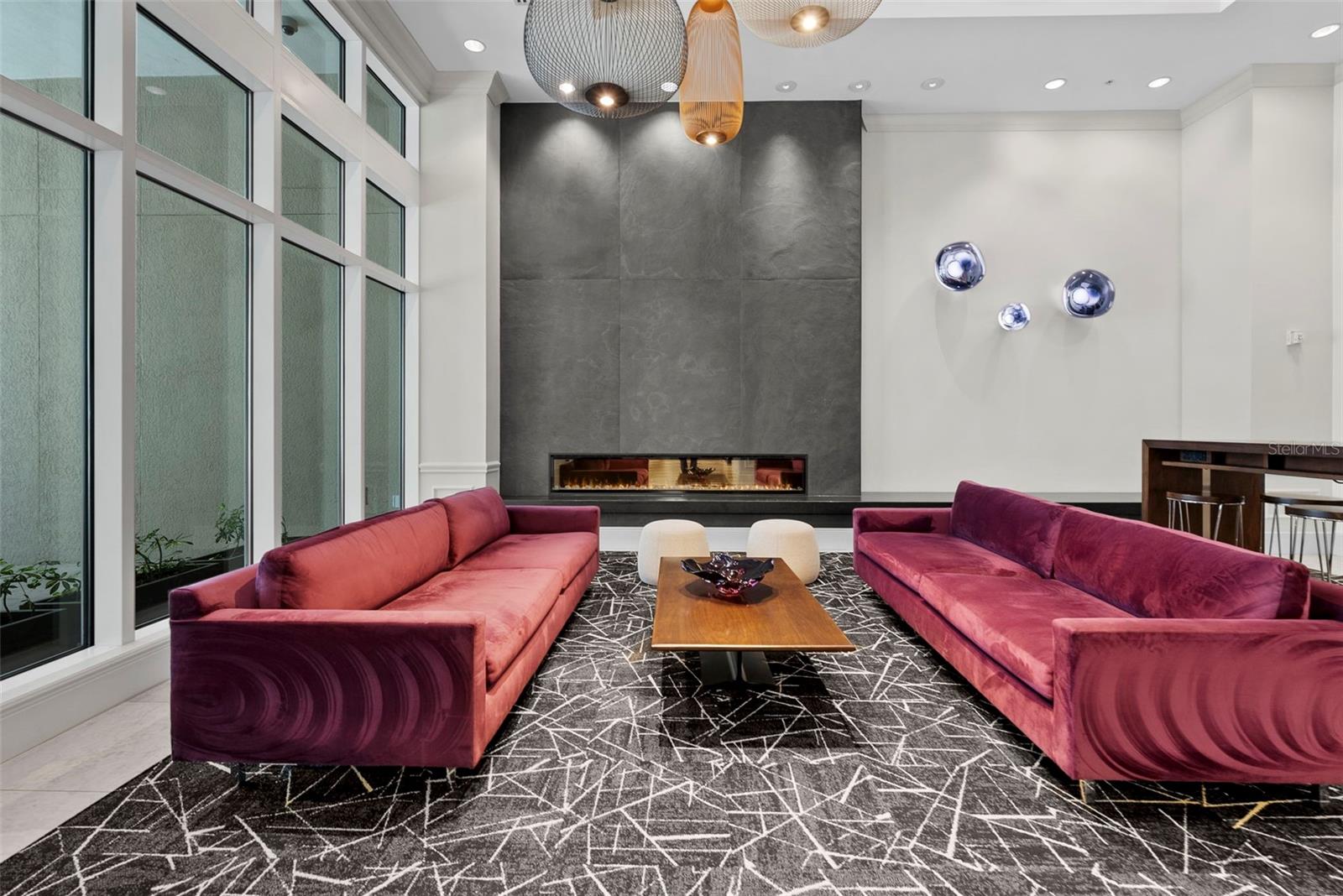 Listing photo id 2 for 450 Knights Run Avenue 405