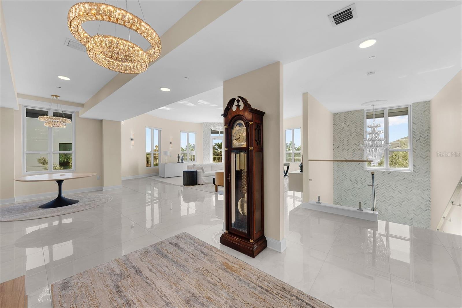 Listing photo id 38 for 450 Knights Run Avenue 405