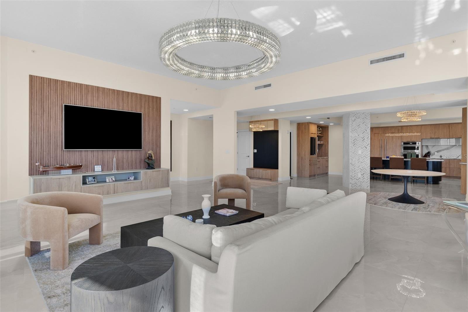 Listing photo id 47 for 450 Knights Run Avenue 405