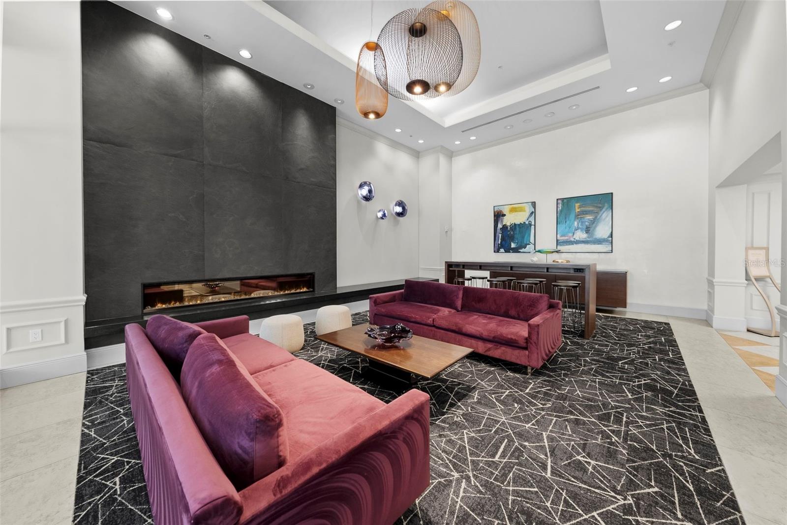 Listing photo id 3 for 450 Knights Run Avenue 405