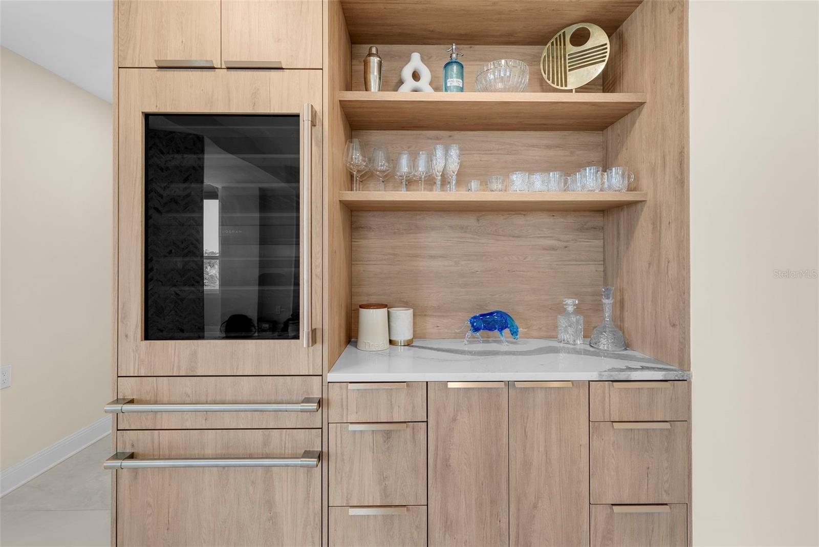 Listing photo id 60 for 450 Knights Run Avenue 405