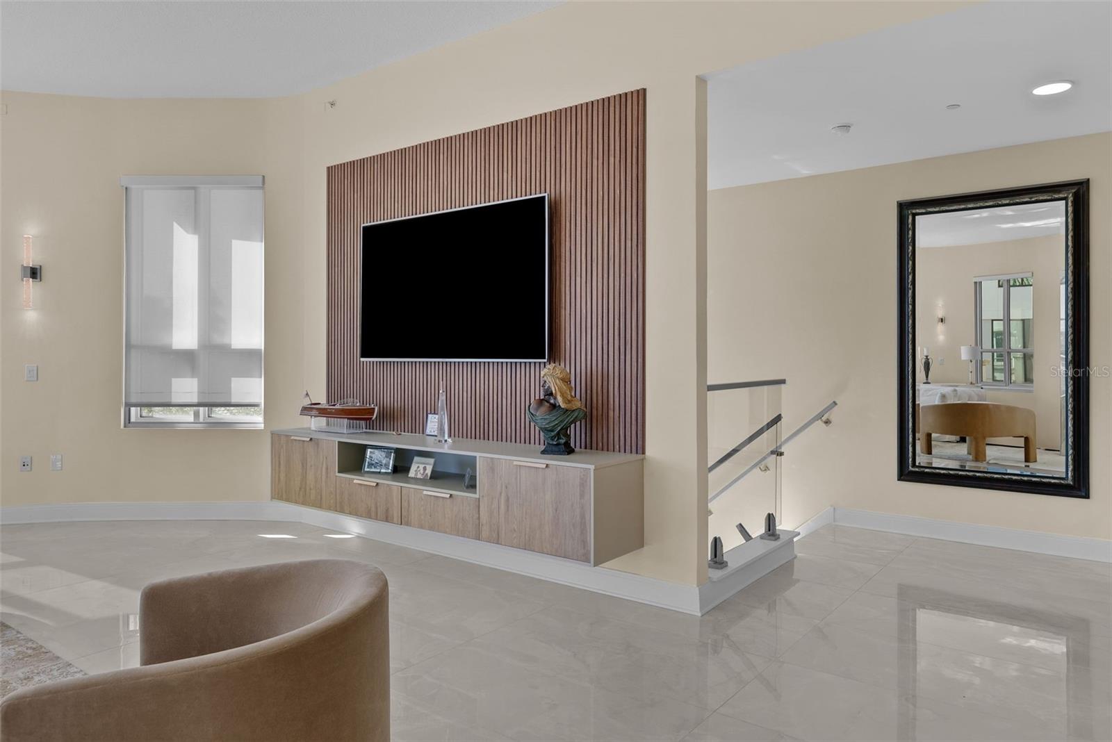 Listing photo id 62 for 450 Knights Run Avenue 405