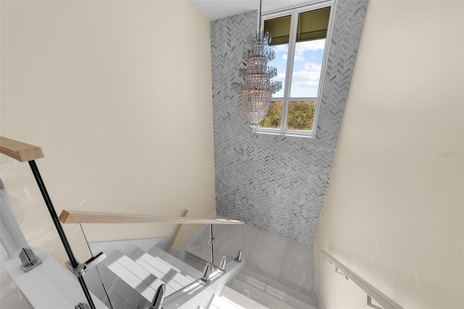 Listing photo id 64 for 450 Knights Run Avenue 405