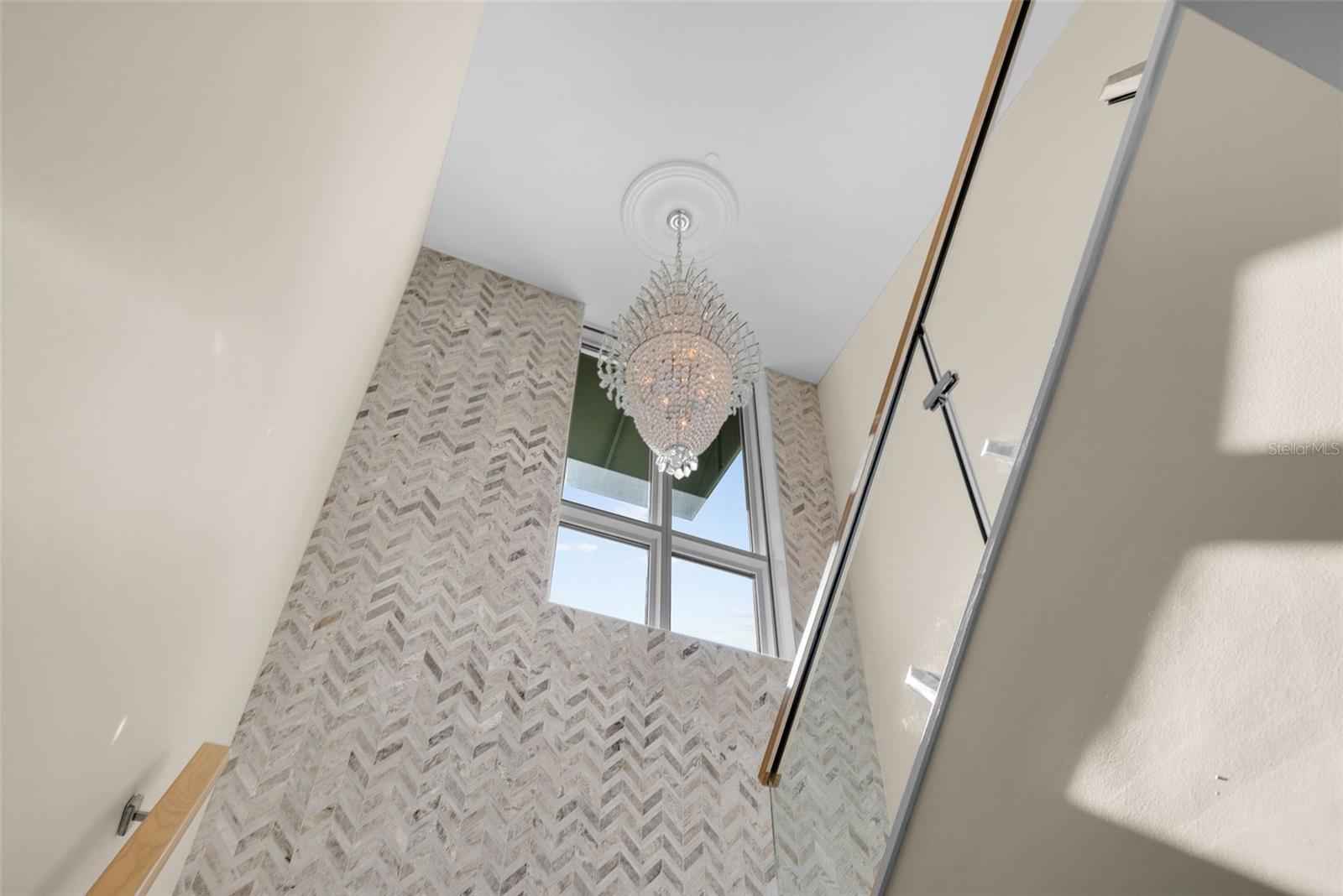 Listing photo id 65 for 450 Knights Run Avenue 405