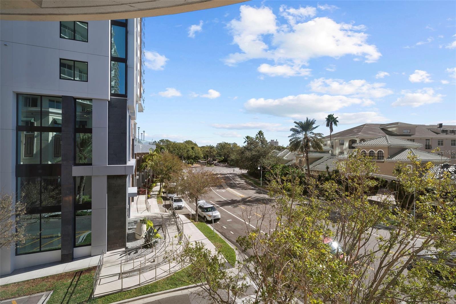 Listing photo id 69 for 450 Knights Run Avenue 405