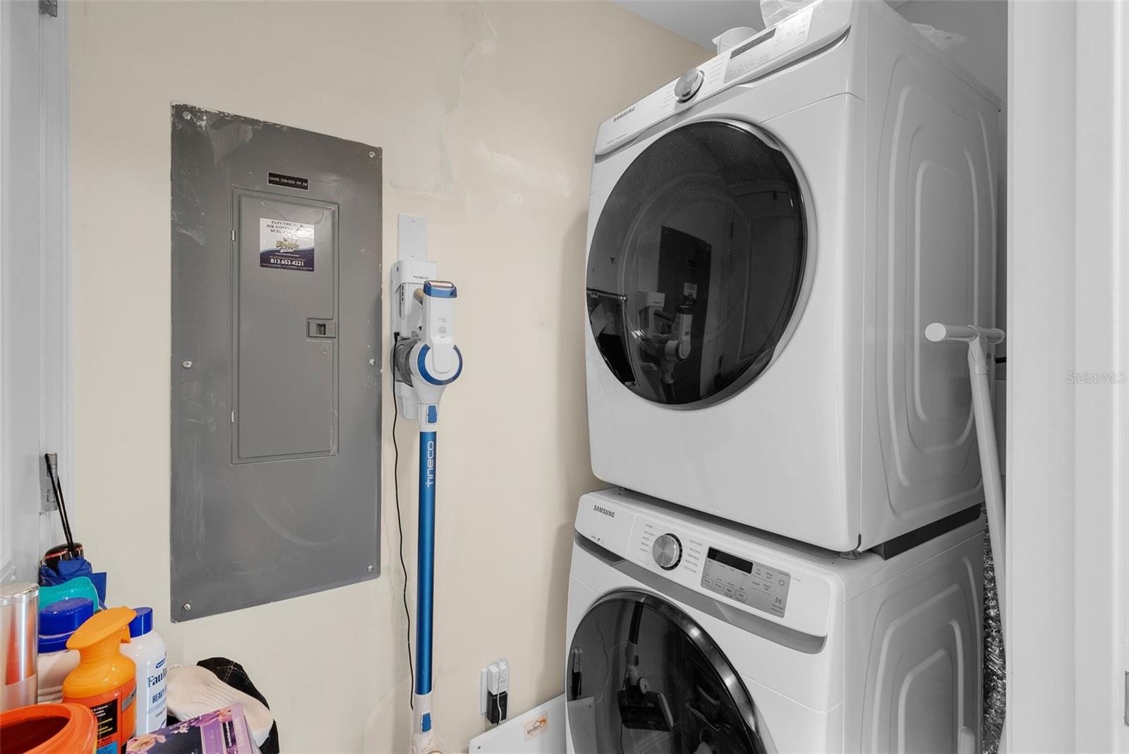 Listing photo id 75 for 450 Knights Run Avenue 405