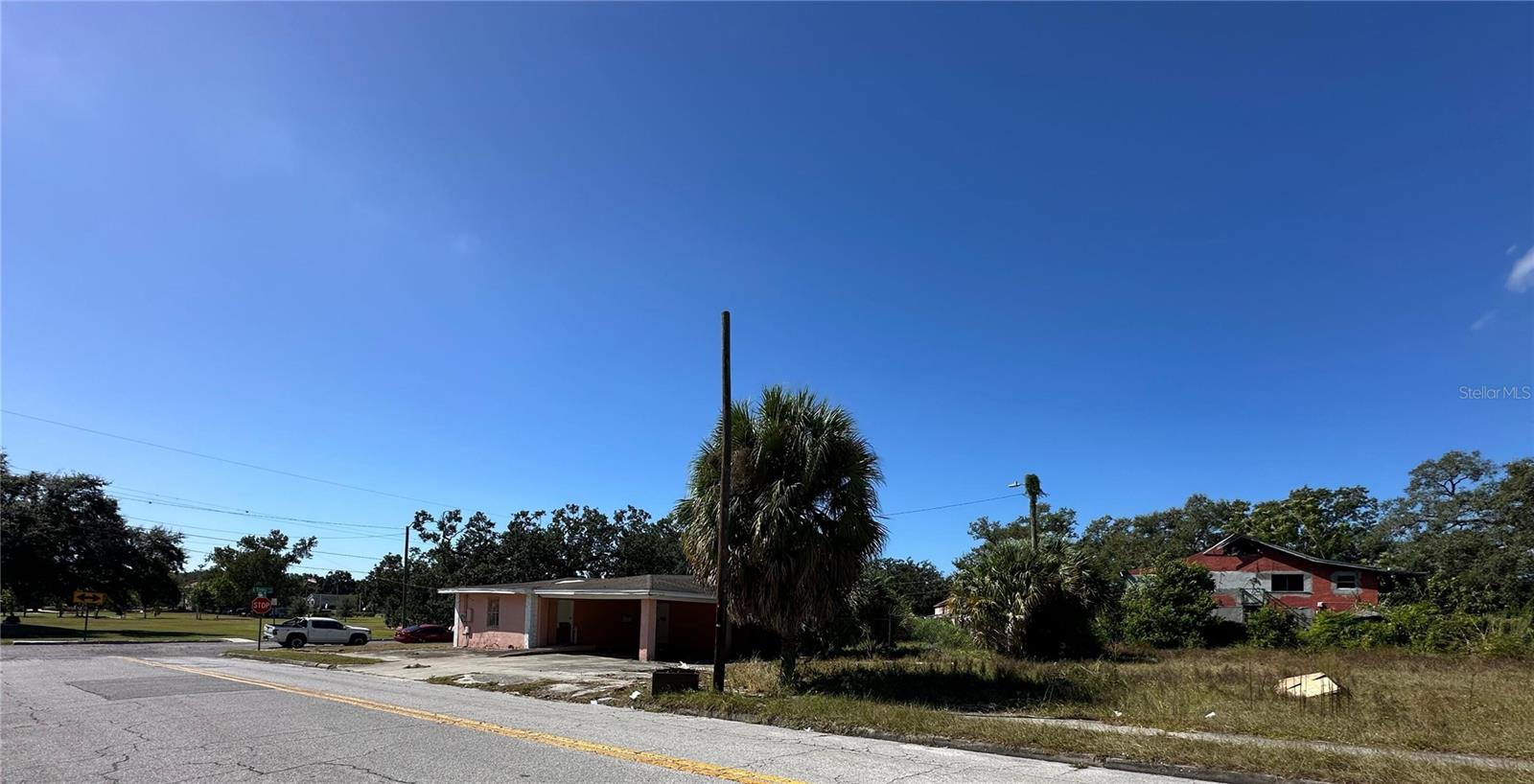 Image 17 of 21 For 418 Emily Street