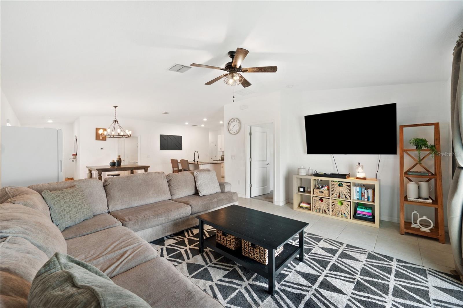 Image 7 of 54 For 5493 Blue Azure Drive