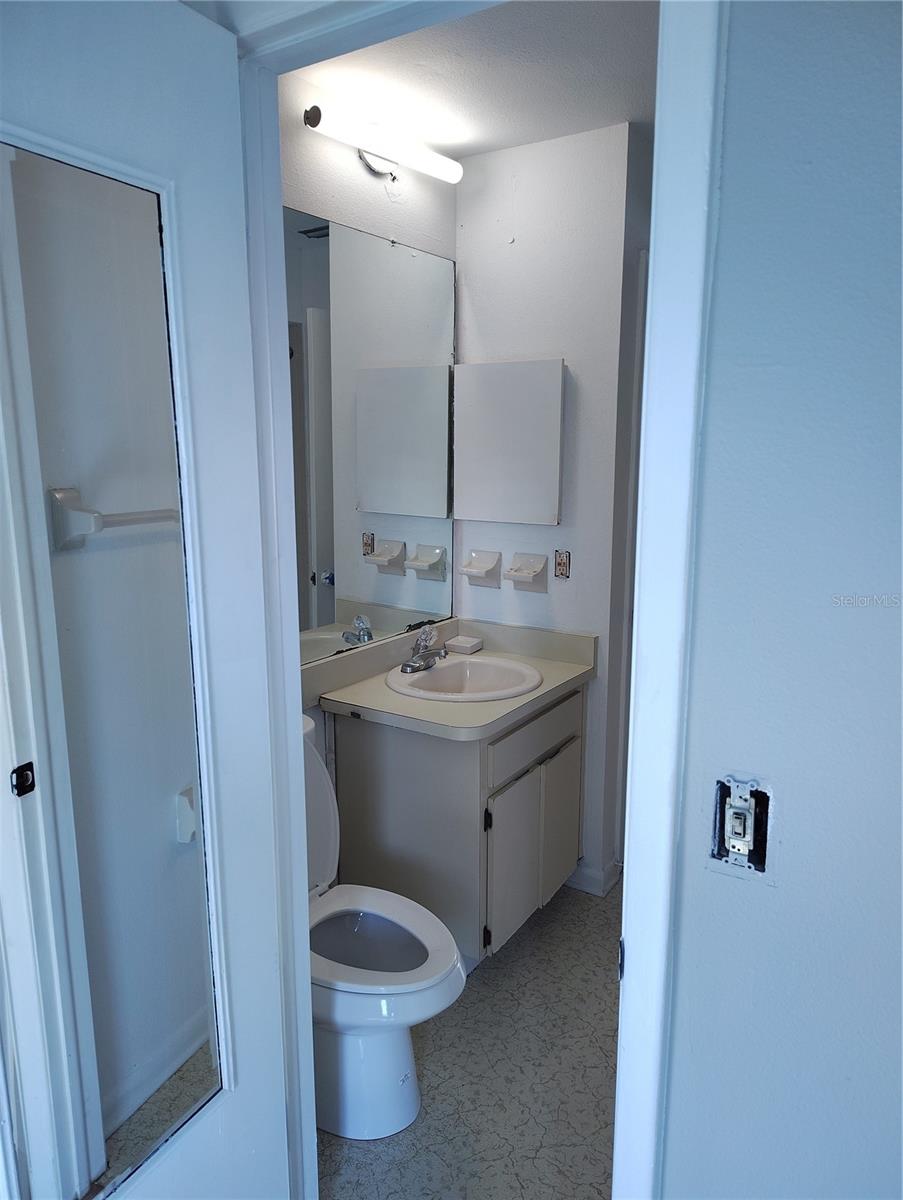 Image 8 of 11 For 13870 Stone Mill Way