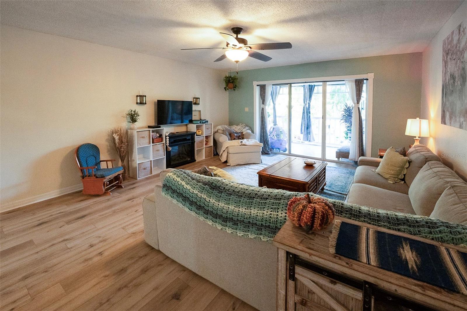 Image 7 of 26 For 2599 Dolly Bay Drive 308