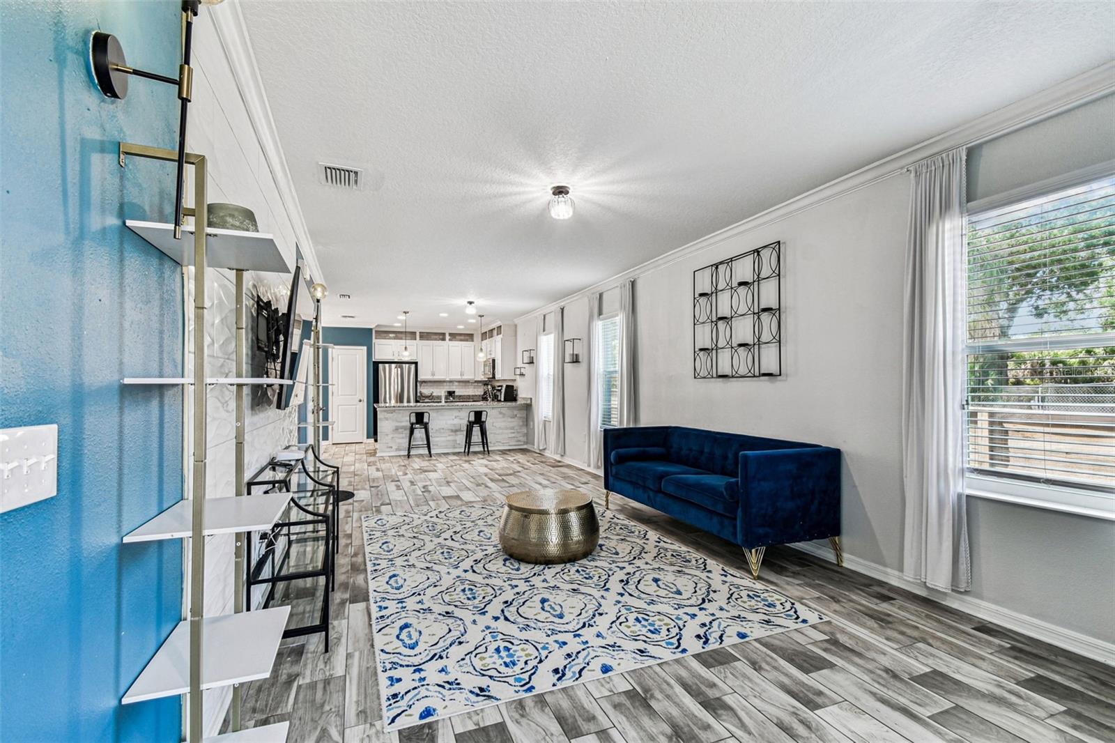 Image 8 of 54 For 2601 Lake Avenue A